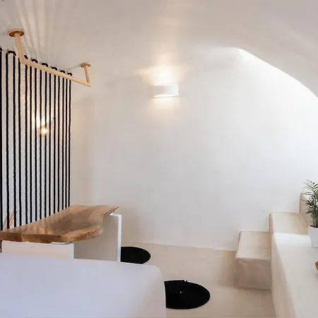 Grandma's Éxo Goniá