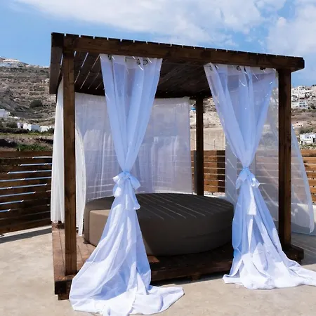 Grandma's * Éxo Goniá